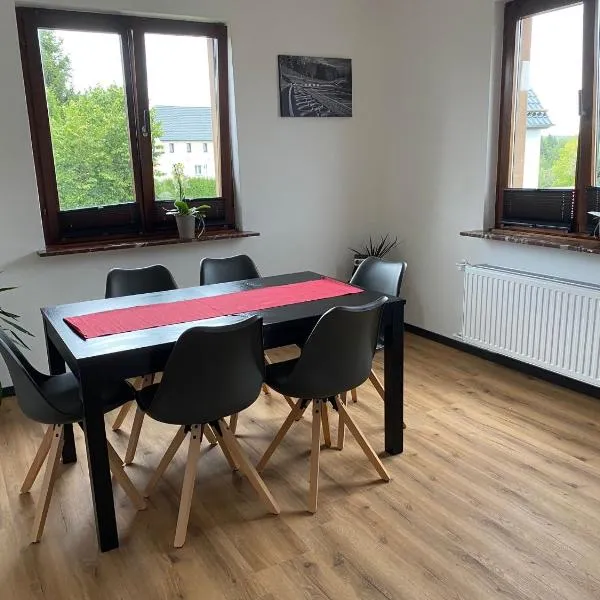 Ringtoys Rooms mit einem Gemeinschaftsbad One bathroom to share with four rooms, Hotel in Welcherath