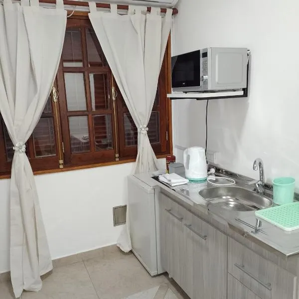 Albajunin, hotel u gradu Hunin