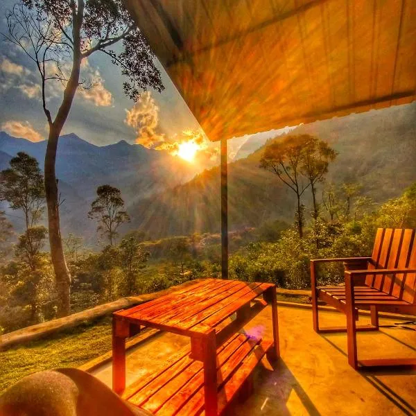 Eco Wild Glamping Bambarakanda, hotel in Walhaputenna