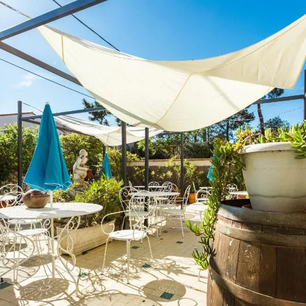 Hôtel Villa Les Sirènes: Argelès-sur-Mer şehrinde bir otel
