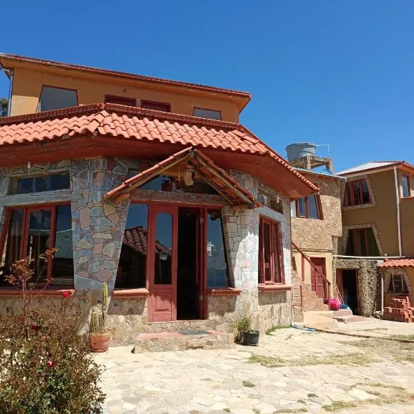 Hosteria LAS ISLAS, hotel in Comunidad Yumani