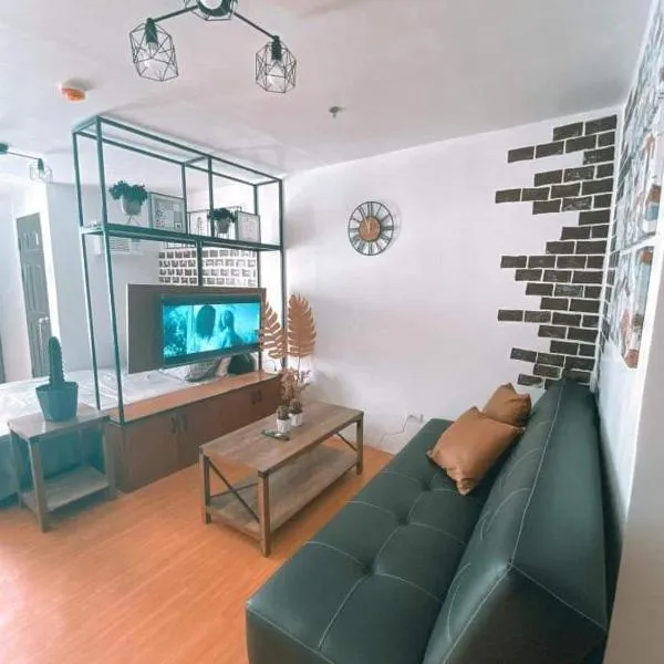 Black & Bold - 1BR Condo 50mbpsWIFI near SM Marilao、Marilaoのホテル