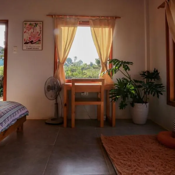 Pinky Moon House Măng Đen, hotel in Kon Von Kla