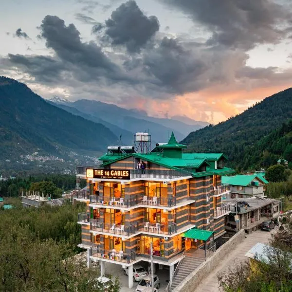 The 14 Gables, Shanag, Manali - Balcony Rooms - Mountain Views - Pet Friendly - Crown Palace, khách sạn ở Manāli