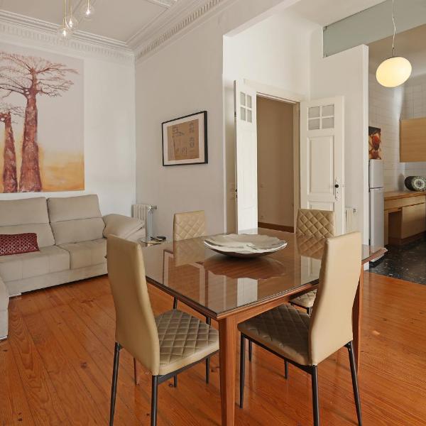 FLH Porto Classic Apartment with Terrace & Parking, Porto