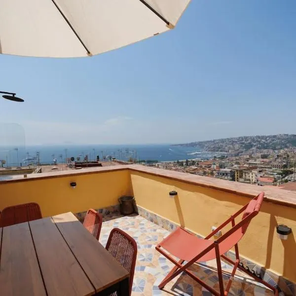 Chiaia Stunning SeaView StudioFlat with 2 Terraces By HouseinNaples, hôtel à Naples