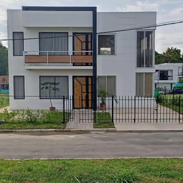 Mansión con piscina privada Villa Guiomar, Hotel in Carmen de Apicalá
