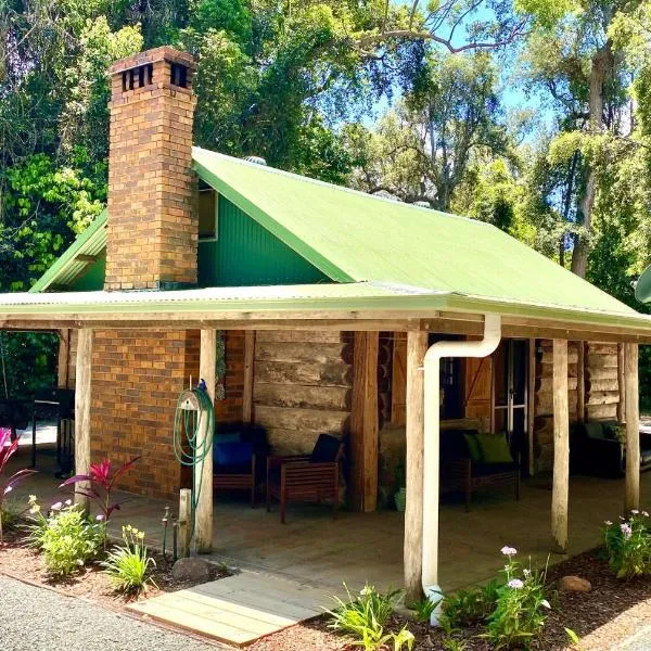 Ferns Hideaway Resort, Hotel in Byfield