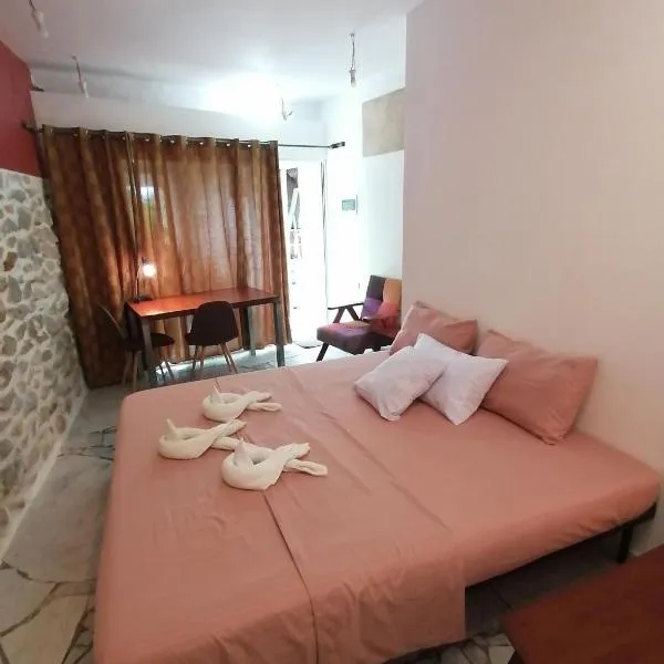 Lonos Circle Terrace view, ξενοδοχείο σε Romblon