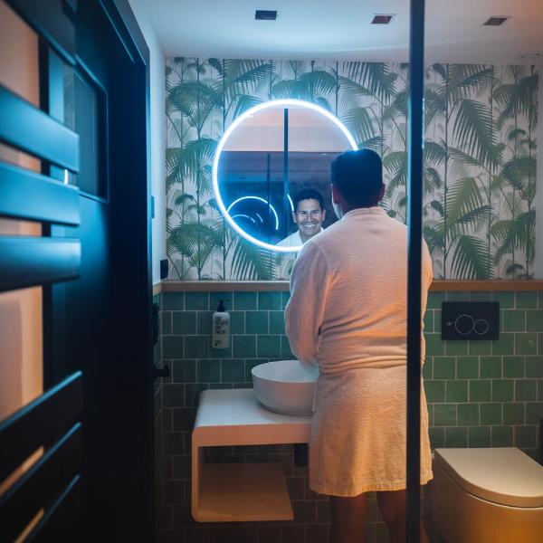 KONCEPT HOTEL International, Kolonia