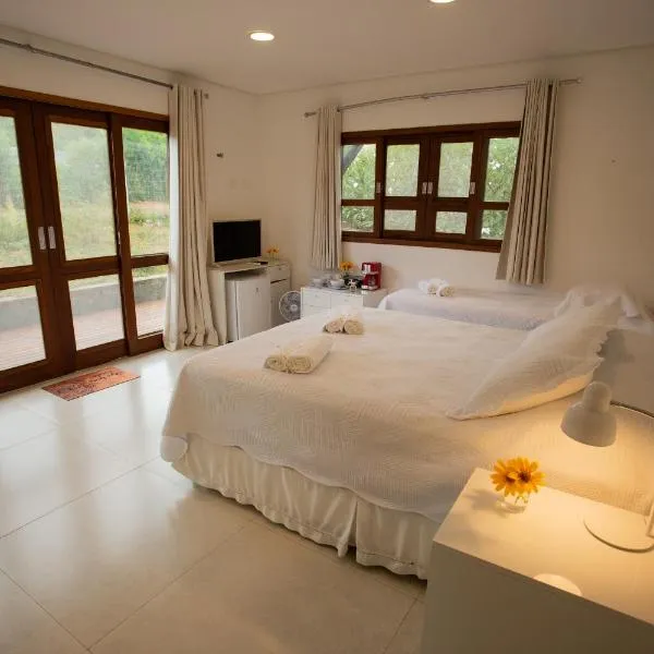 Suites Amma Noronha, hotell i Fernando de Noronha