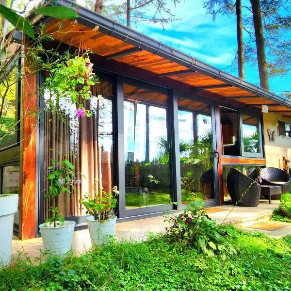 House & Yard Sesil XS 60m to beach, hotell sihtkohas Ureki