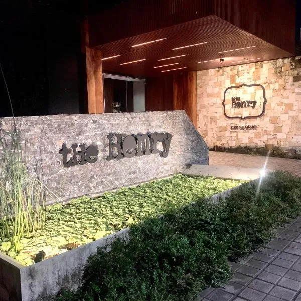 The Henry Hotel Roost Bacolod, hotel v destinaci Bacolod