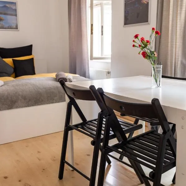Cukrarna Guest Accommodation, hotel in Kranj