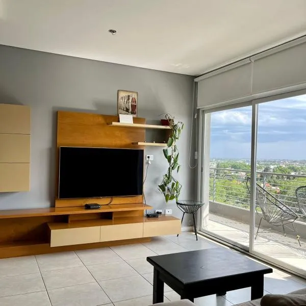 Departamento moderno y céntrico con Parking subterráneo incluido!, hotel en Junín