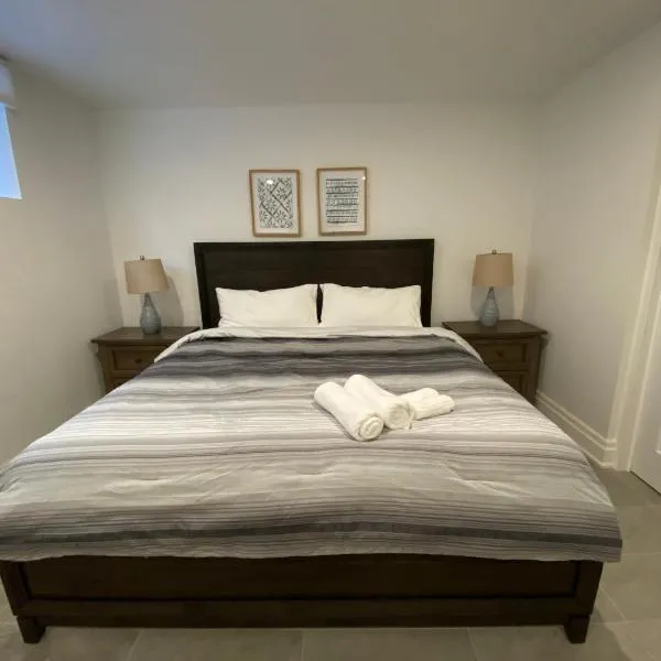 Yorkmills and Bayview !B Spacious and Stylish Private Bdr with Shared Bathroom，位于多伦多的酒店