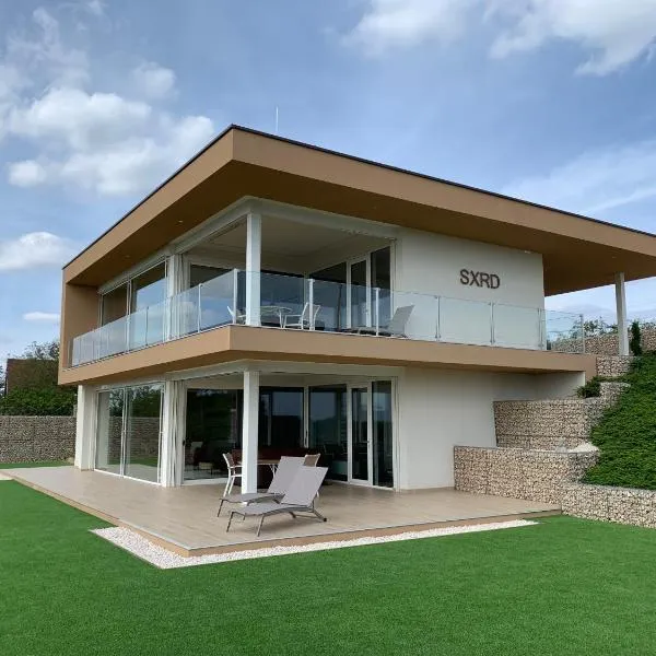 SXRD Luxus Apartmanok, ξενοδοχείο σε Szekszard