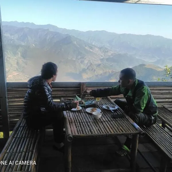 Nhà hàng Nhà nghỉ Dù Lượn Khau Phạ, Hotel in Mù Cang Chải