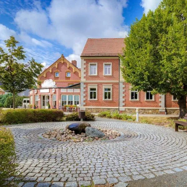 Hotel Zur Linde, hotel in Zschepplin