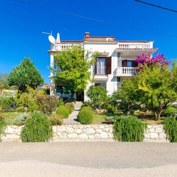 Apartments Ljubica J, hotel v destinaci Lopar