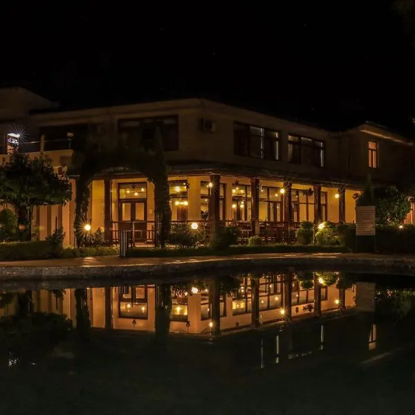 Bharatpur Garden Resort, hôtel à Bharatpur