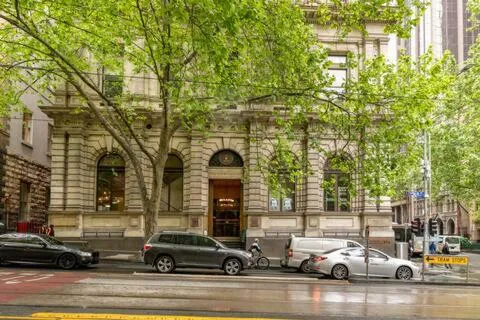 Roma studio apartment in Collins Street, hotel in Melbourne