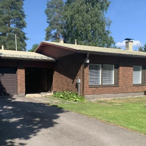 Omakotitalo 100m2, 3 makuuhuonetta Joensuu, hôtel à Joensuu