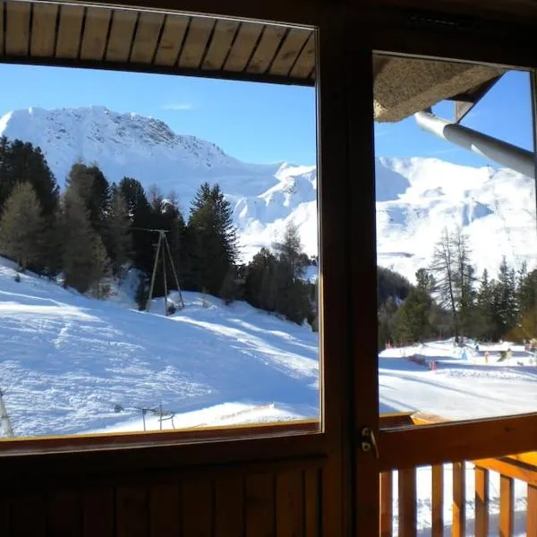 Appt Plagne Villages skis aux pieds - LES HAMEAUX 2, hotel in Plagne Villages