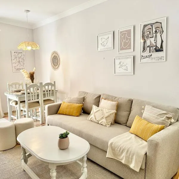 Marbella Old Town-300m from the beach, hotel en Marbella