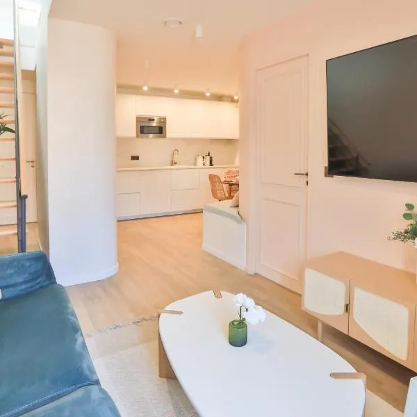 Nice 2 bed flat - Hyper centre St Tropez: Saint-Tropez'de bir otel
