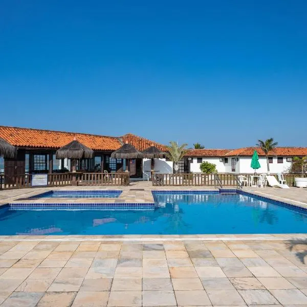 CONDOMÍNIO BUZIOS RESORT - PÉ NA AREIA - Casa 3 suites, hotel em Búzios