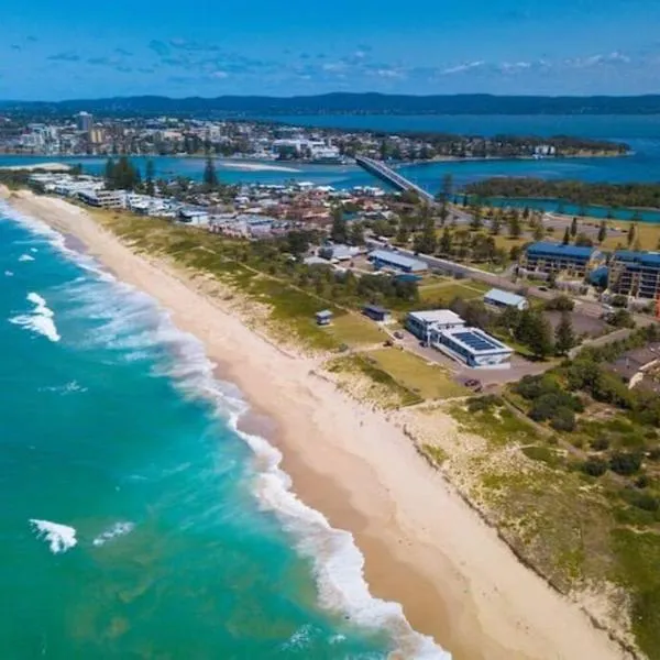 Between the Beach Flags Private Luxury Family Fun Hideaway, hotell sihtkohas The Entrance