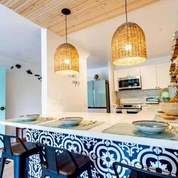 Hawaii Lifestyle Design Condo l Pool l Near Beach l AC l Free Parking l Sleeps 6, hotel v mestu Kailua-Kona