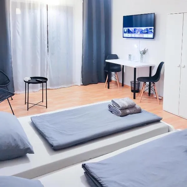 ALFA Apartment Stuttgart Mitte 2 Zimmer City-Lage Berliner Platz Balkon Netflix Küche WM l 2BR 5 Beds 6 People l Fully equipped Kitchen & Bathroom, hotel v Stuttgartu