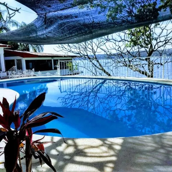 Habitación independiente a pie del lago con AC, hotel v destinaci Tequesquitengo