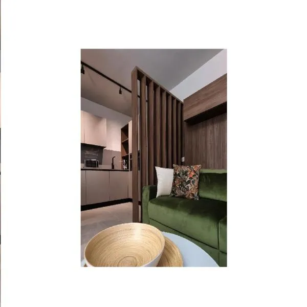 LagoC0C00N - Colazione - 300m stazione - 800m lago、デセンツァーノ・デル・ガルダのホテル