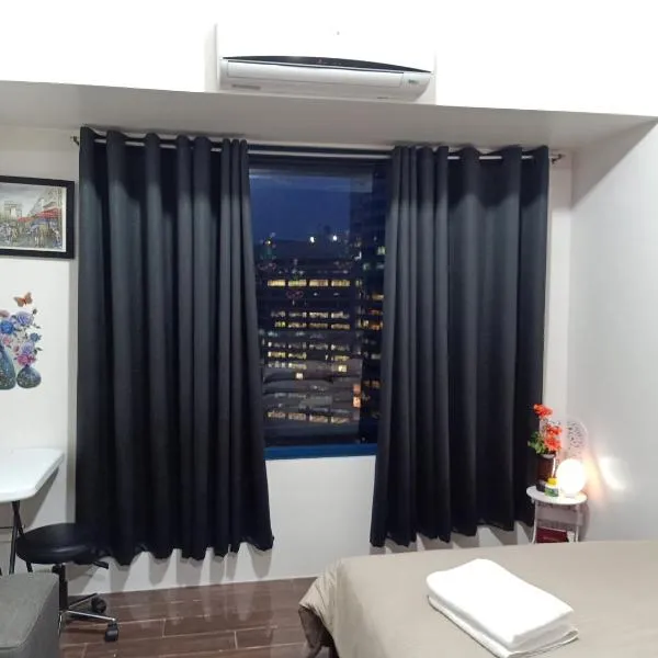 Marivic's Place at Air Residences Makati, hotel in Manila