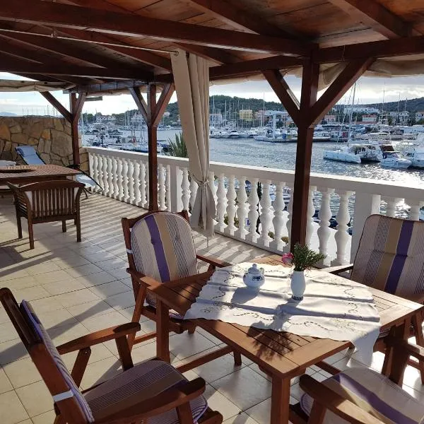 Studio apartman, hotel in Jezera