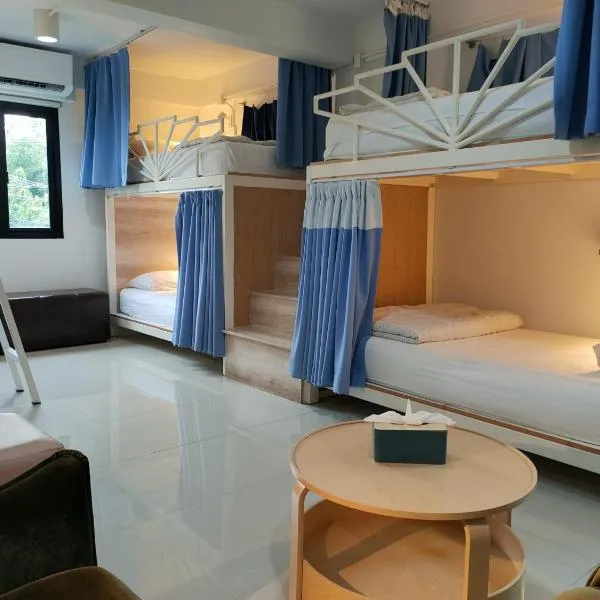 The Rock Samui Poshtel Lamai Beach, hotel in Lamai