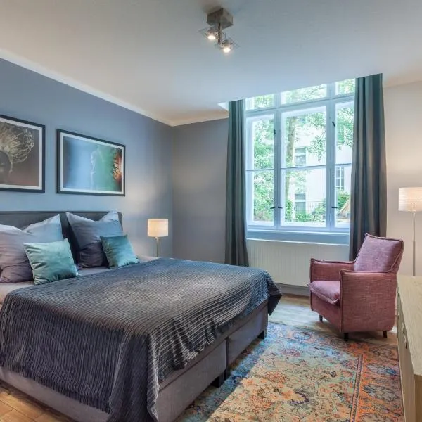 The Paul II - stylish & central 3 BR apartment, group & family friendly, 4- 6 Guests, hotelli Berliinissä