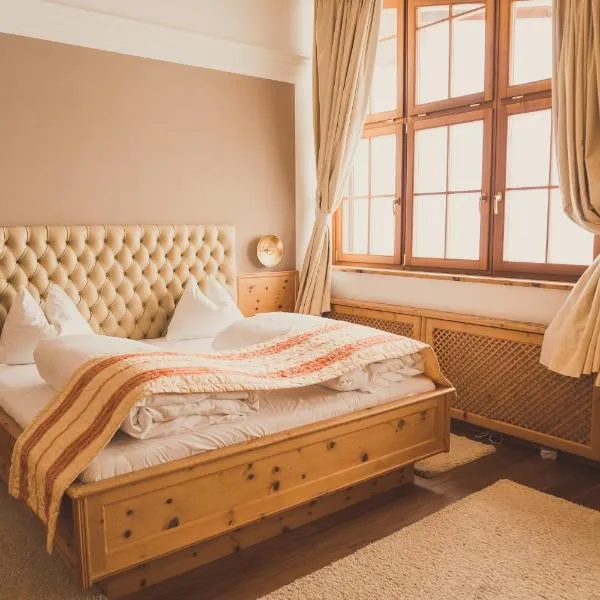 Gartenhotel Maria Theresia, hotel v destinaci Hall in Tirol