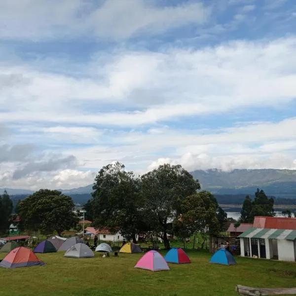 Camping Las Acacias, ξενοδοχείο σε Guatavita