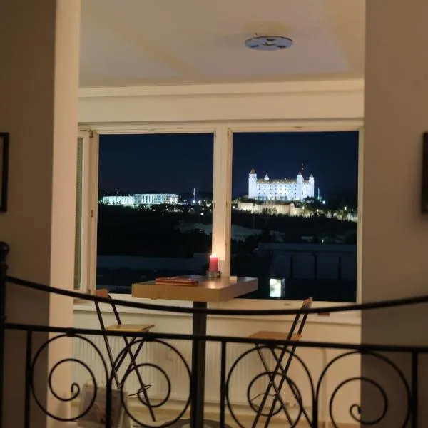 Studio with a view of the center of Bratislava, hotel in Bratislava