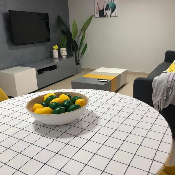 Carmel Beach Luxury Apartment, Hotel in Haifa