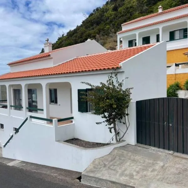 Casa de Praia, хотел в Almagreira