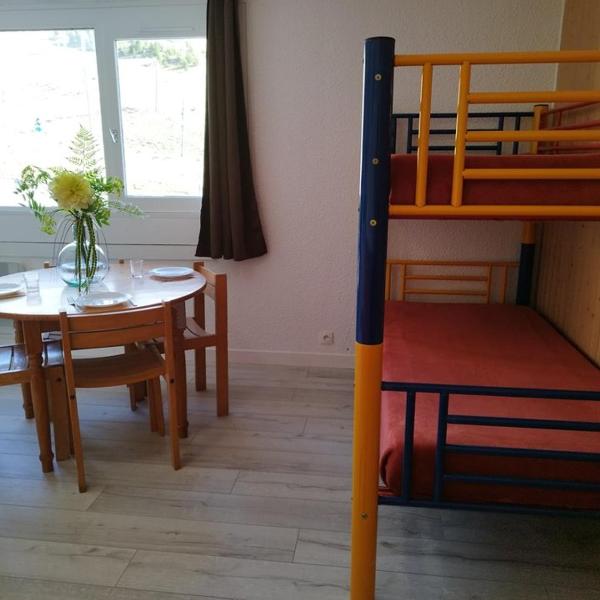 Studio 4 pers au pied des pistes, centre station, proche commerces et sports - FR-1-262-84
