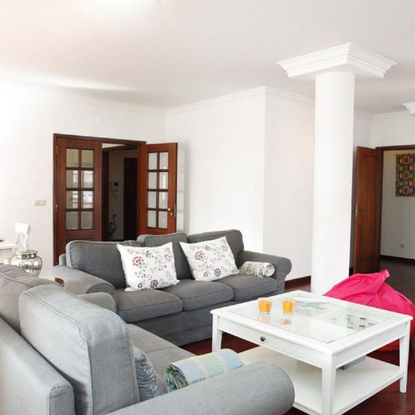 Cascais Guia’s Gorgeous & Spacious Apartment