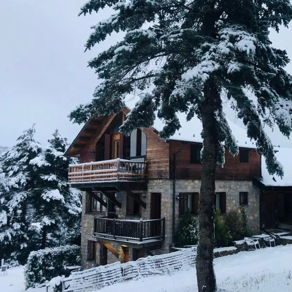Minds & Mountains Eco Lodge, hotell i La Molina