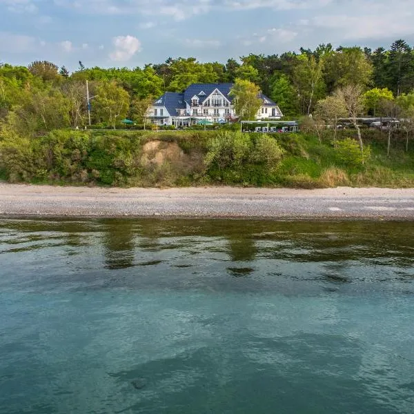 Hotel Wilhelmshöhe, хотел в Варнемюнде