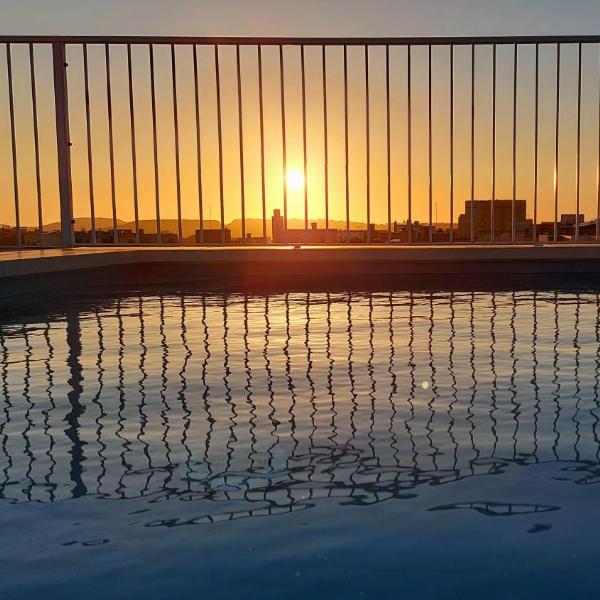 Penthouse, Sea Views and Private Roof Top Pool, Il-Pergla